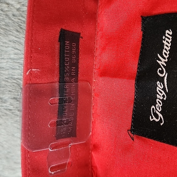 New in box Dress Shirt. George Martin with a Handkerchif and cufflinks - Picture 5 of 8